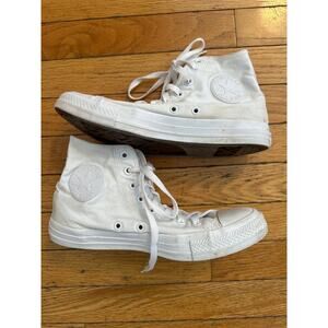 Converse Chuck Taylor All Star High Top Sneakers | Unisex | Size 7 Men / 9 Women
